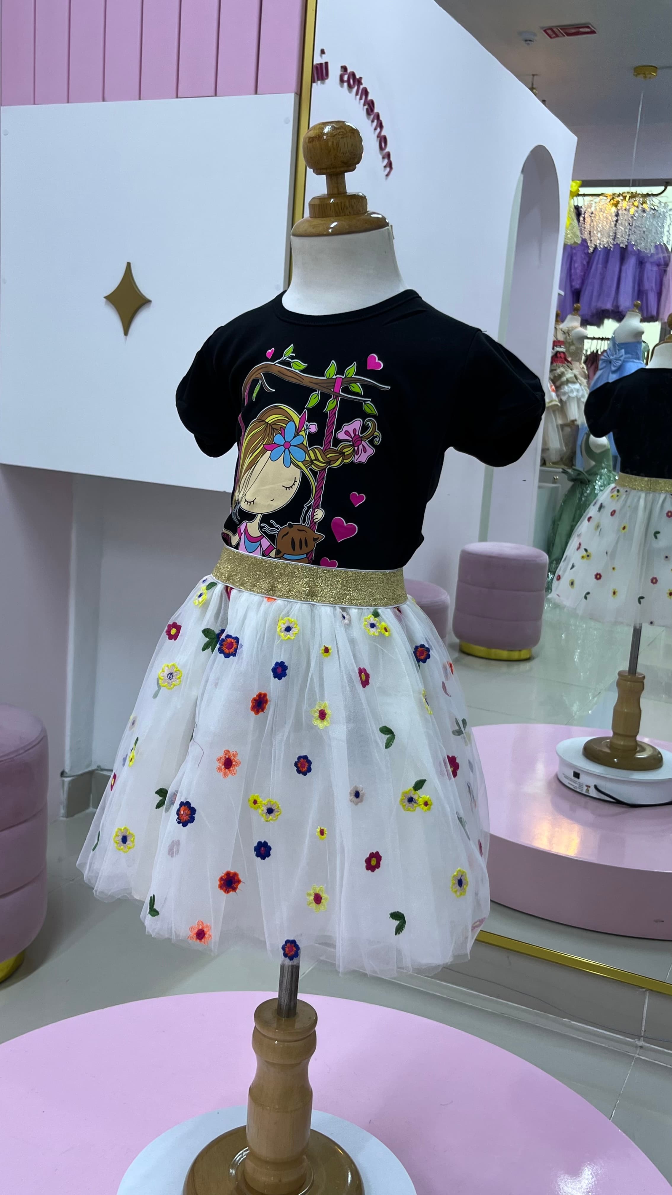 Combo Tutú y Polo Flores Bordadas — S,M,L